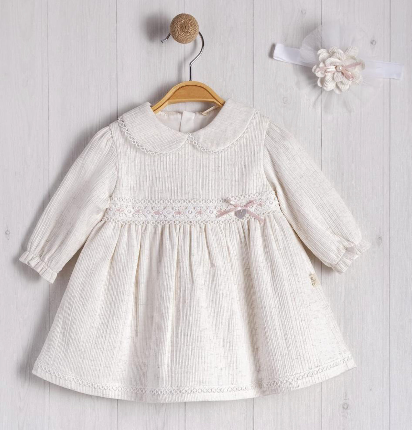 Threaded lace Dress